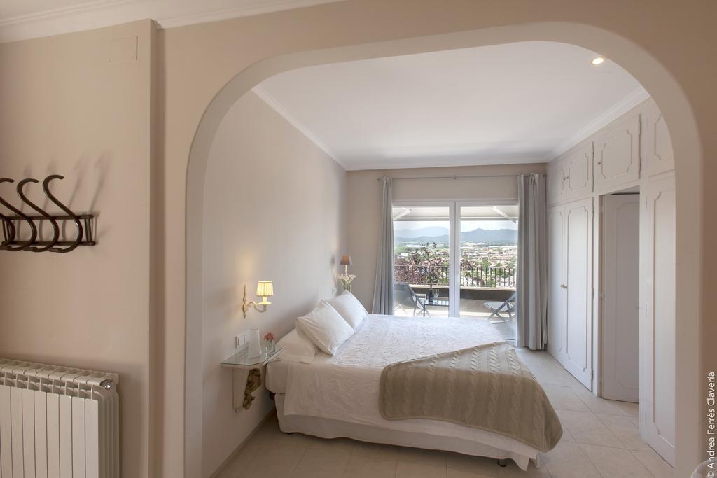 Villa Montjuic Жирона Номер фото